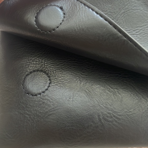 Carly Jean Los Angeles Viola Clutch - Picture 4 of 7